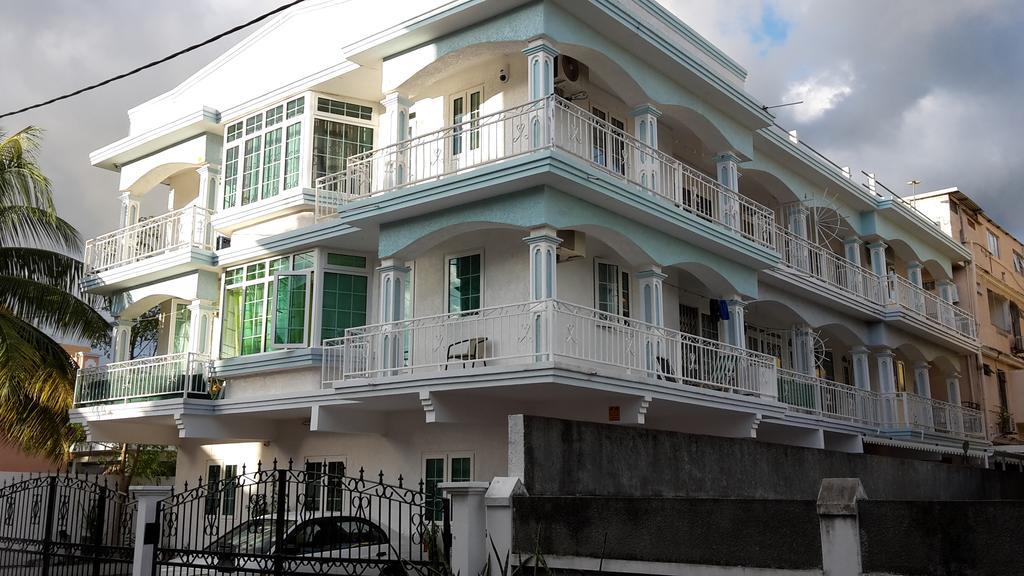 Residence Lasenza Apartment Flic en Flac Ngoại thất bức ảnh
