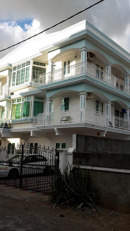 Residence Lasenza Apartment Flic en Flac Ngoại thất bức ảnh